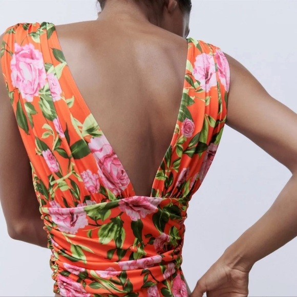 Zara Red Floral V-Neck Bodysuit NWT - Picture 7 of 11